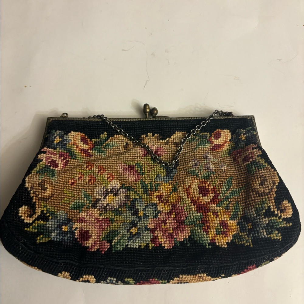 Vintage Floral Needlepoint Women’s Clutch Bag 7 X 4 X .5 - Picture 2 of 7